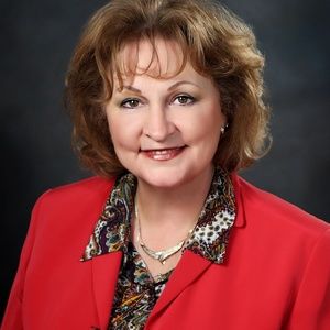 Meet your Posher, Sandy